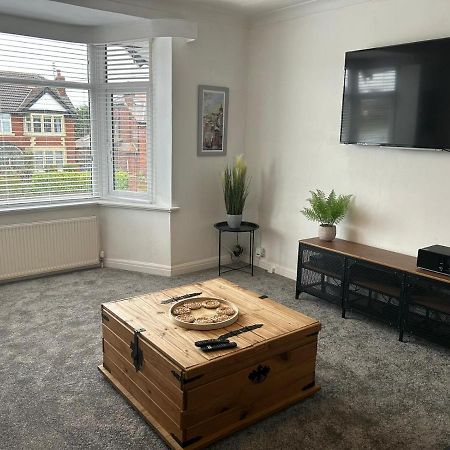 Light And Spacious Highcross Apartment Poulton-le-Fylde Екстериор снимка