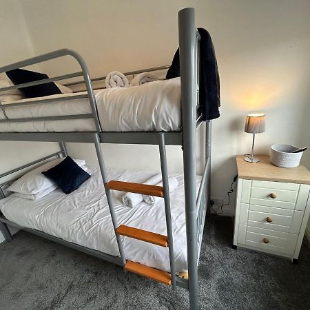 Light And Spacious Highcross Apartment Poulton-le-Fylde Екстериор снимка