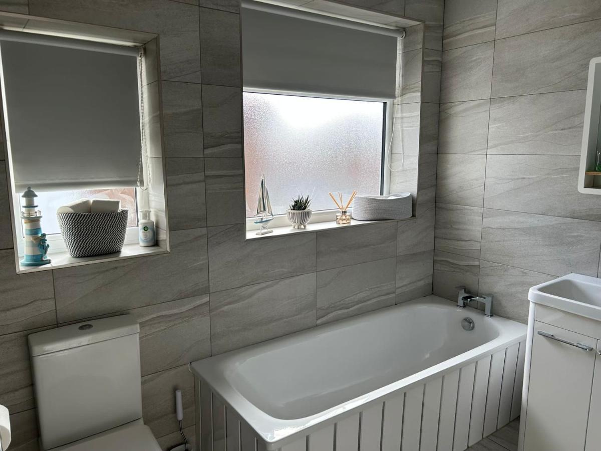 Light And Spacious Highcross Apartment Poulton-le-Fylde Екстериор снимка