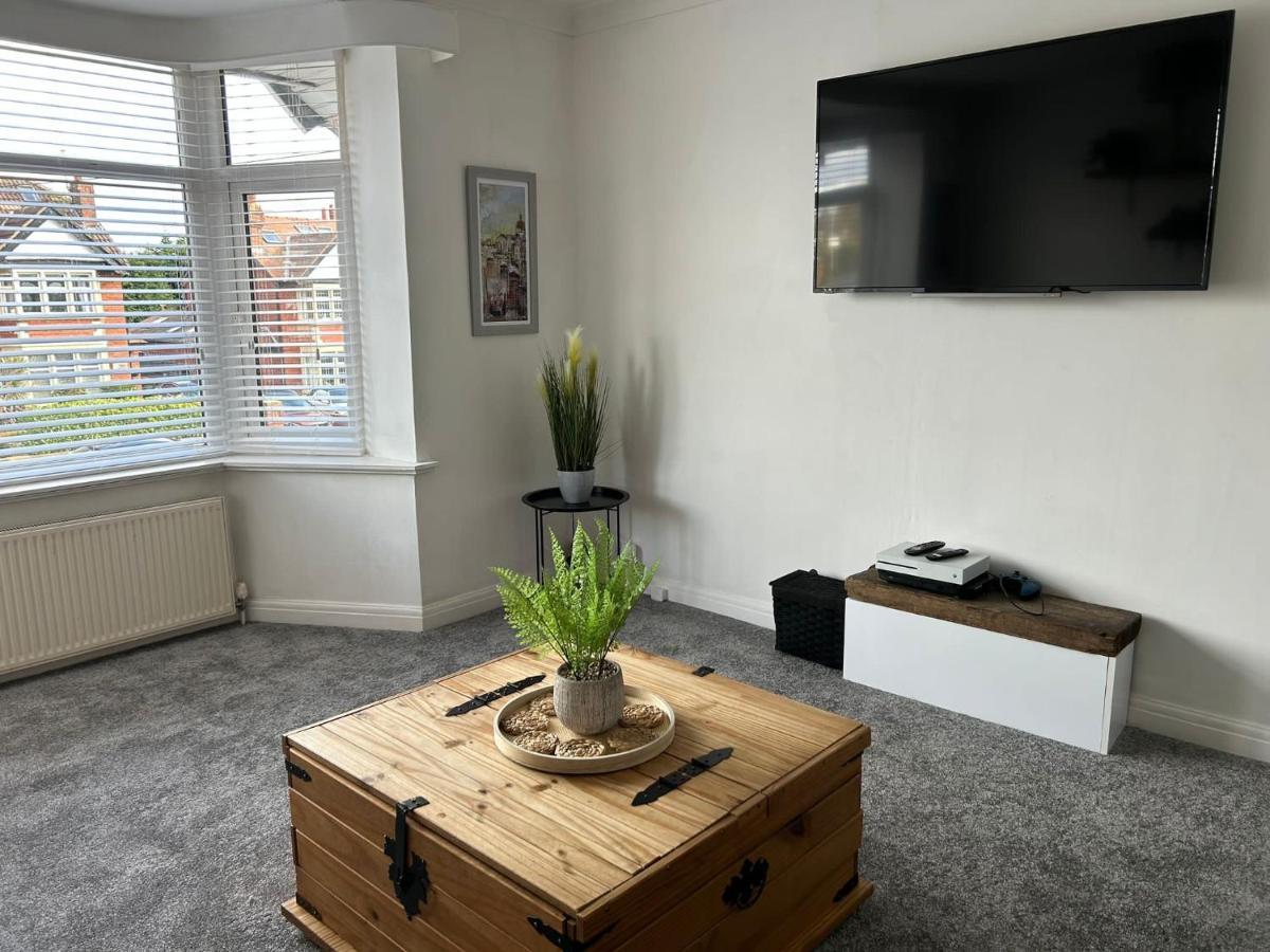 Light And Spacious Highcross Apartment Poulton-le-Fylde Екстериор снимка