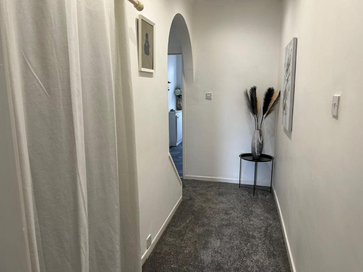 Light And Spacious Highcross Apartment Poulton-le-Fylde Екстериор снимка