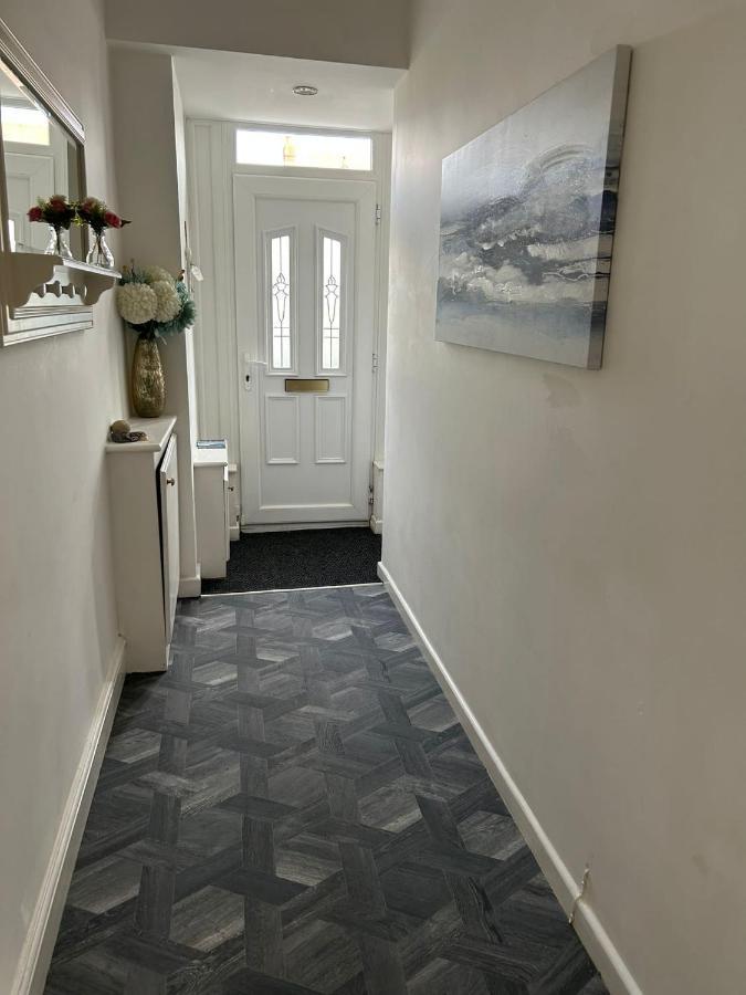 Light And Spacious Highcross Apartment Poulton-le-Fylde Екстериор снимка