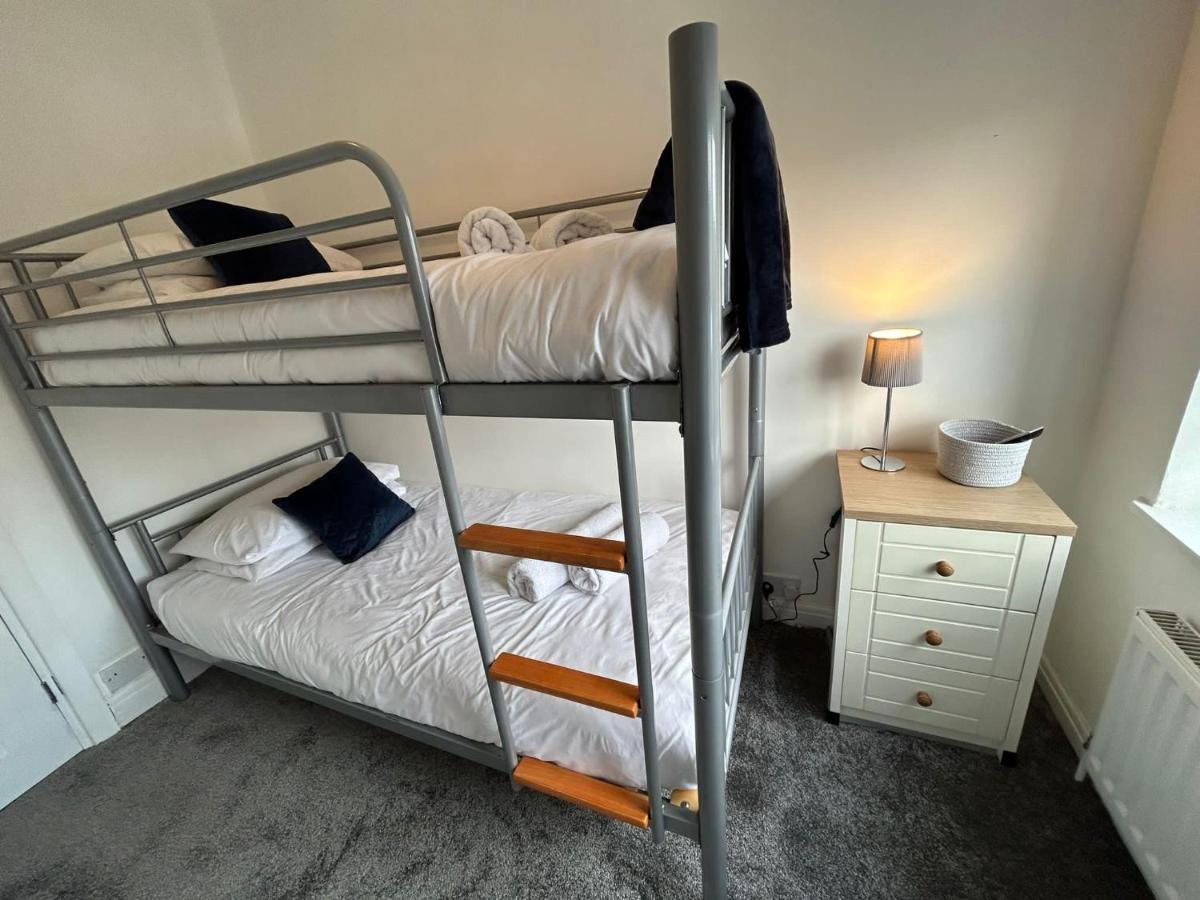 Light And Spacious Highcross Apartment Poulton-le-Fylde Екстериор снимка