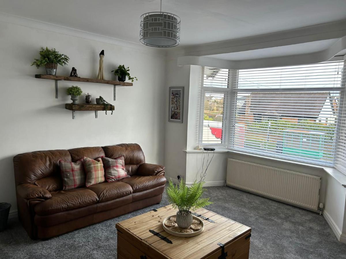 Light And Spacious Highcross Apartment Poulton-le-Fylde Екстериор снимка