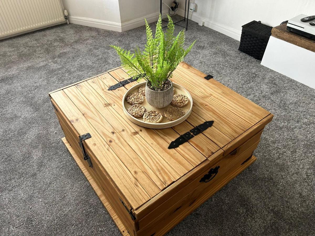 Light And Spacious Highcross Apartment Poulton-le-Fylde Екстериор снимка