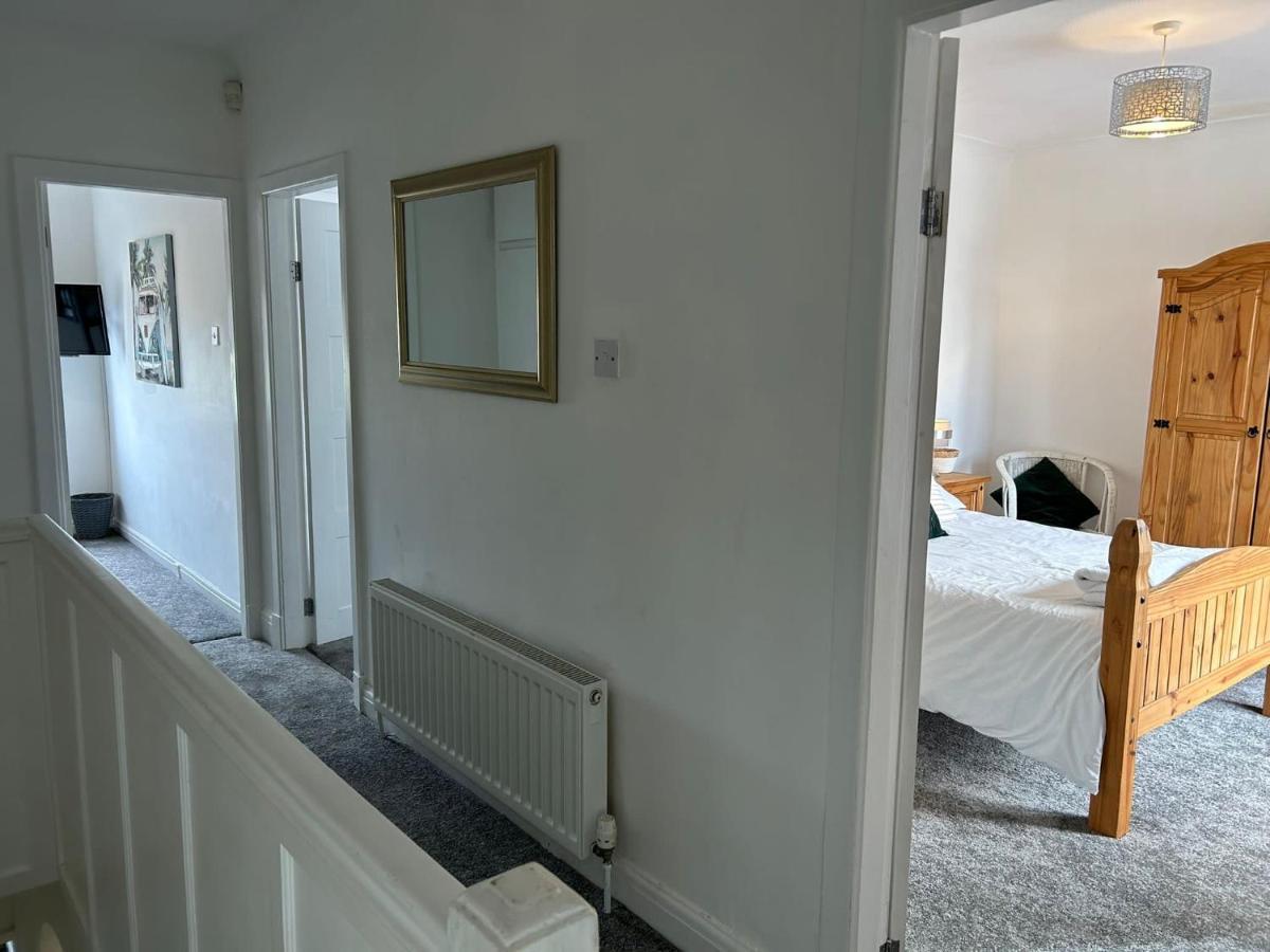 Light And Spacious Highcross Apartment Poulton-le-Fylde Екстериор снимка